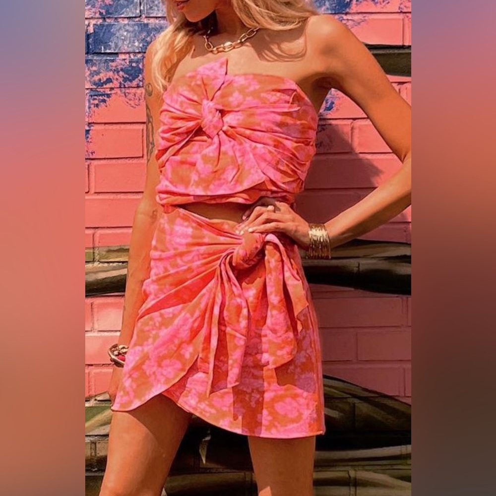 Size medium pink and orange set. Cropped top and skirt linen fabric